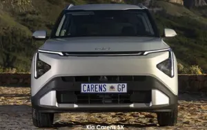 Kia Carens image 2