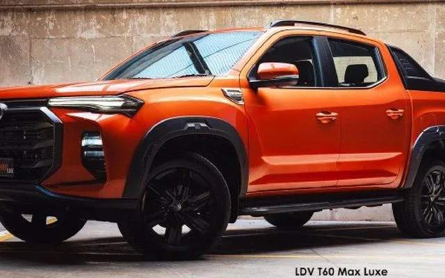 MAX LUXE (160kw) 4x4 A/T D/C P/U May 2024