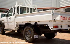 Mahindra Pik Up image 2