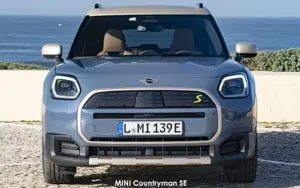MINI Countryman image 2
