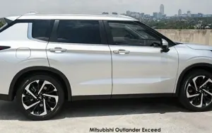 Mitsubishi Outlander image 3