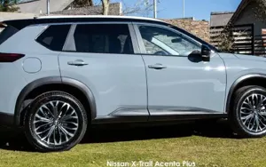 Nissan X-Trail image 2