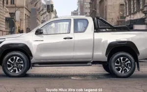 Toyota Hilux image 3