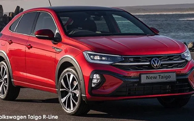 1.0 TSI R-LINE DSG April 2026